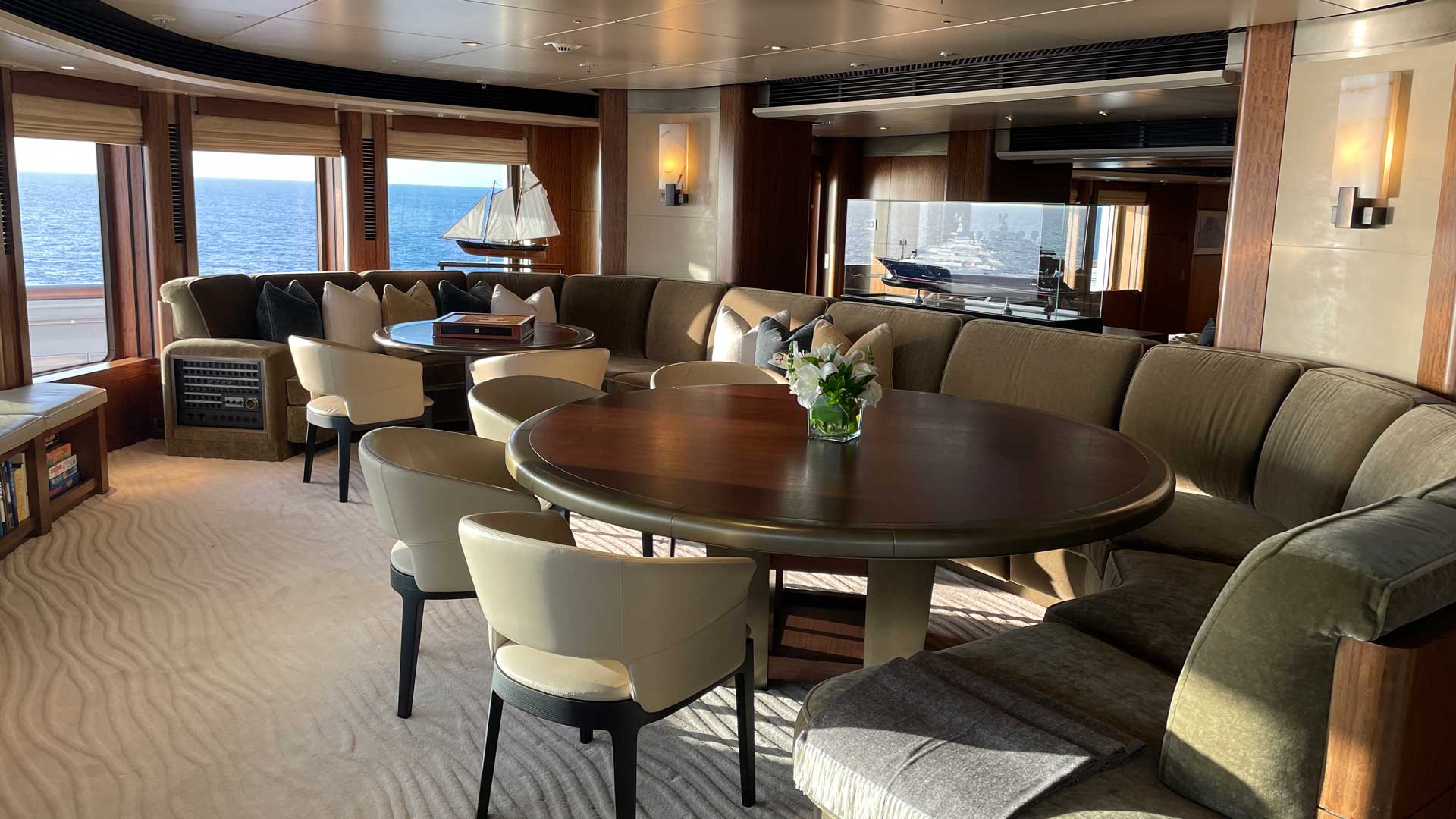 EYOS Expeditions | Octopus | Yacht Interiors | Saloon