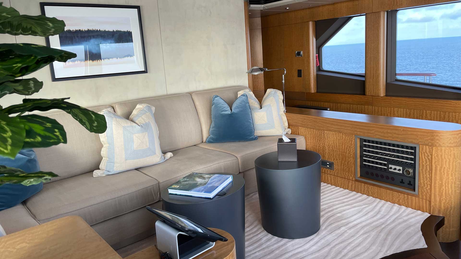 EYOS Expeditions | Octopus | Yacht Interiors | Cabin