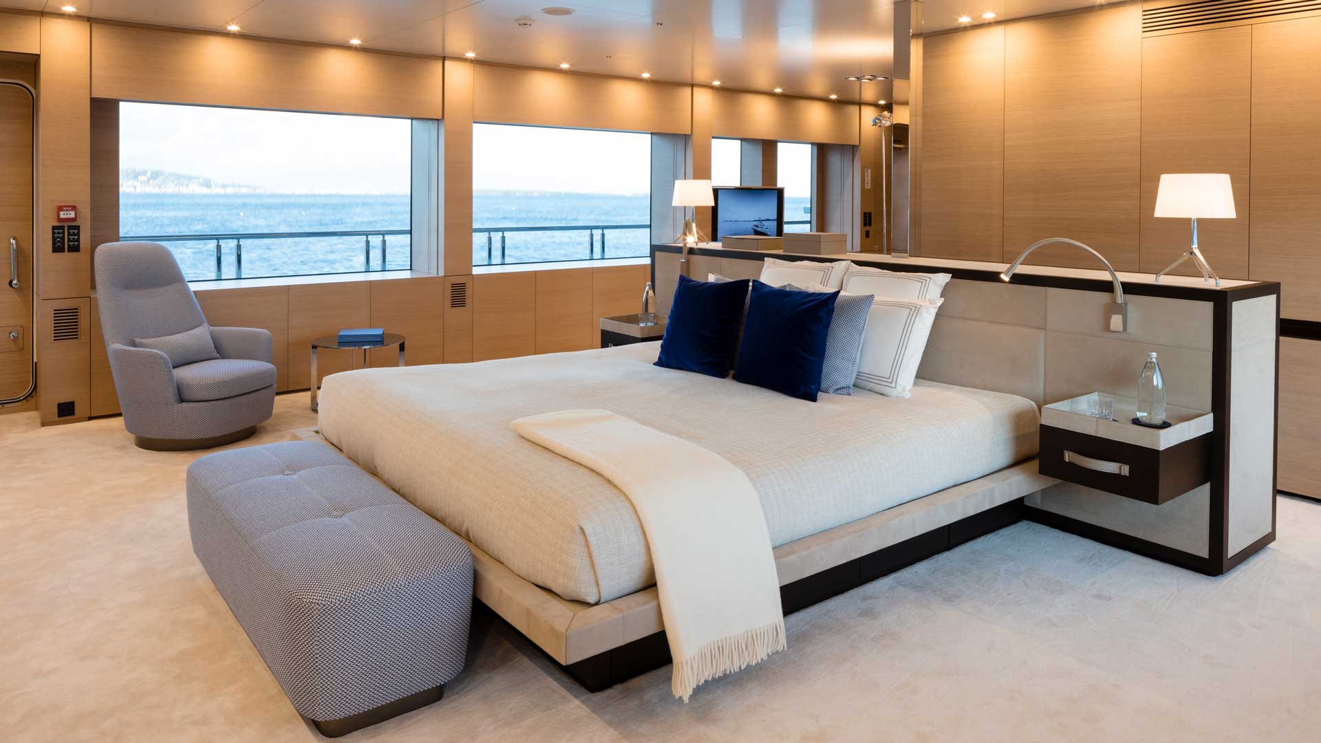 EYOS Expeditions | BOLD Yacht Interiors | Cabin